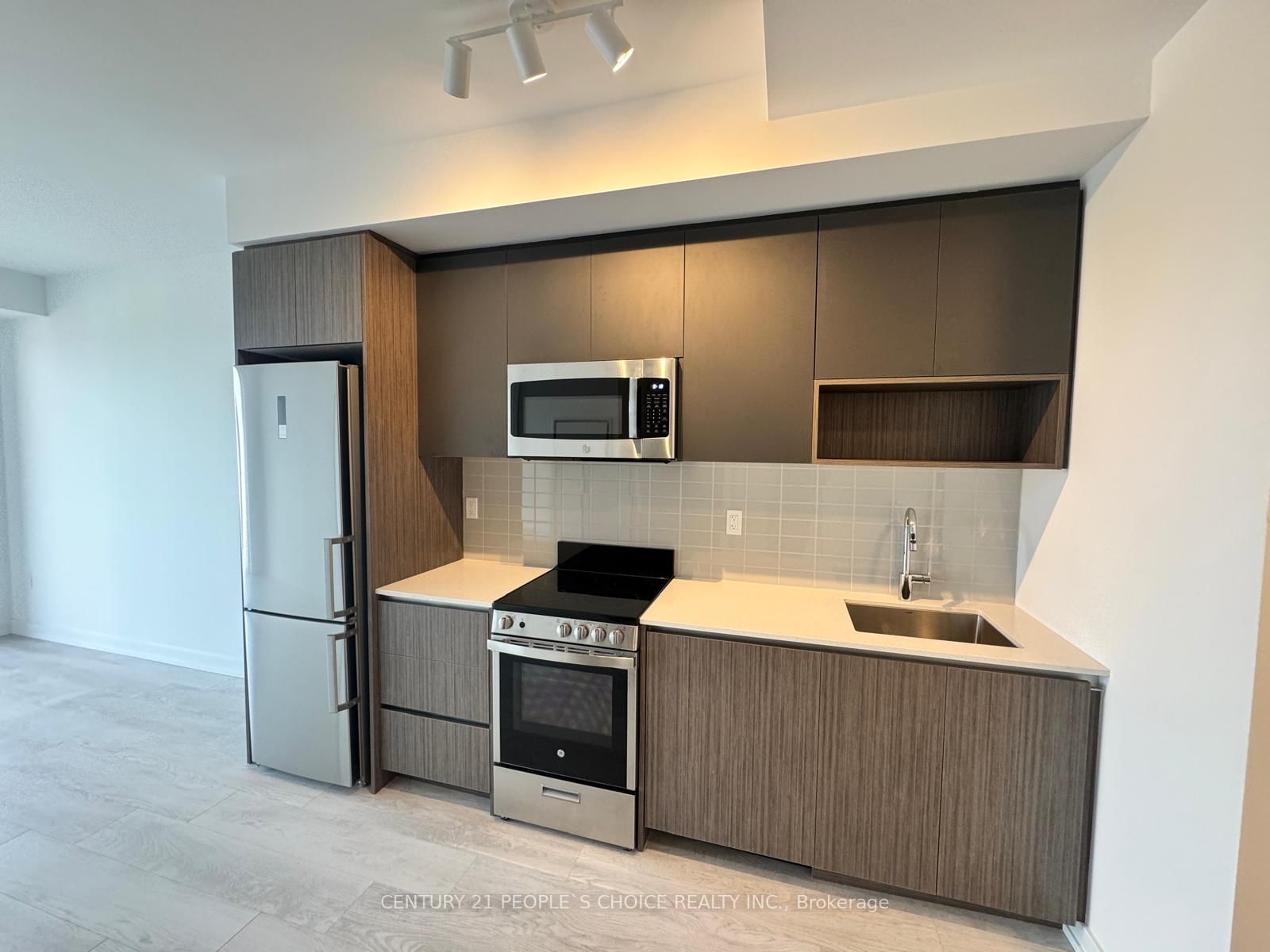 801 The Queensway, Unit 202 - Photo 10