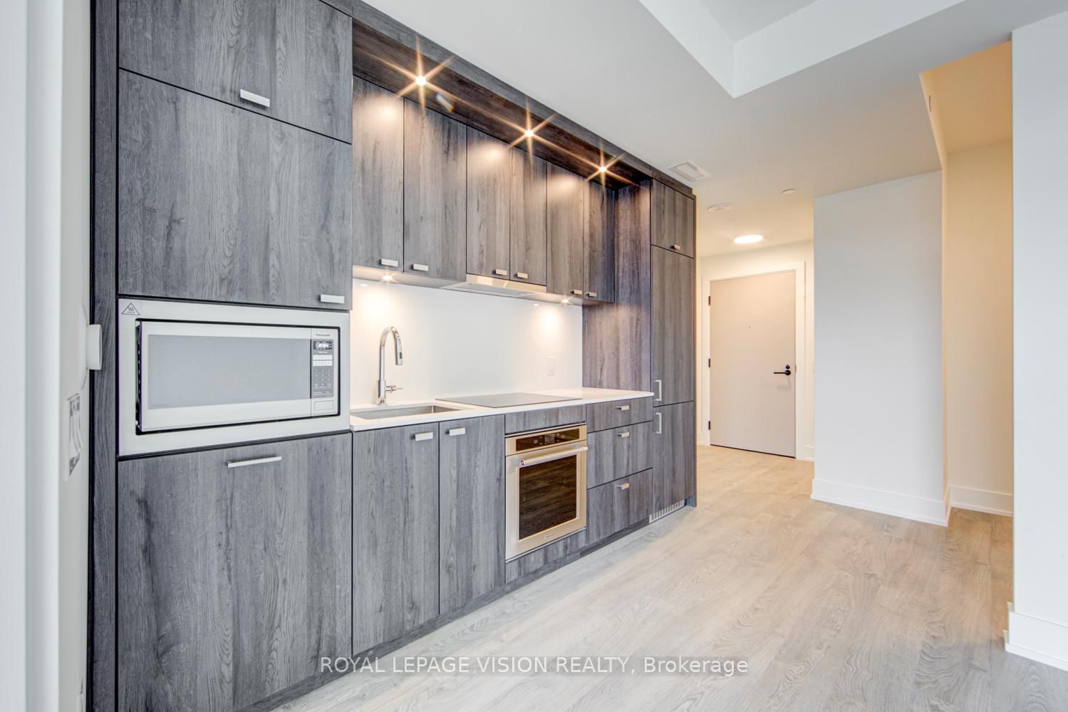 858 Dupont Street, Unit 517 - Photo 8