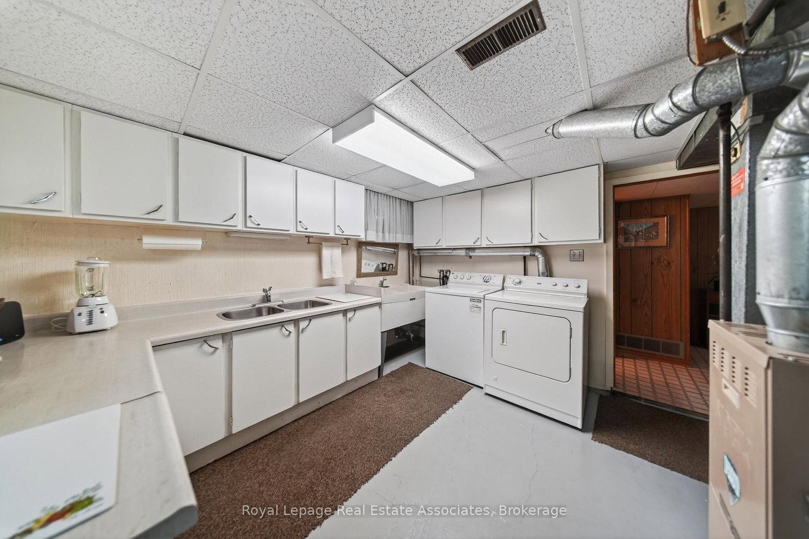 Listing Image 41