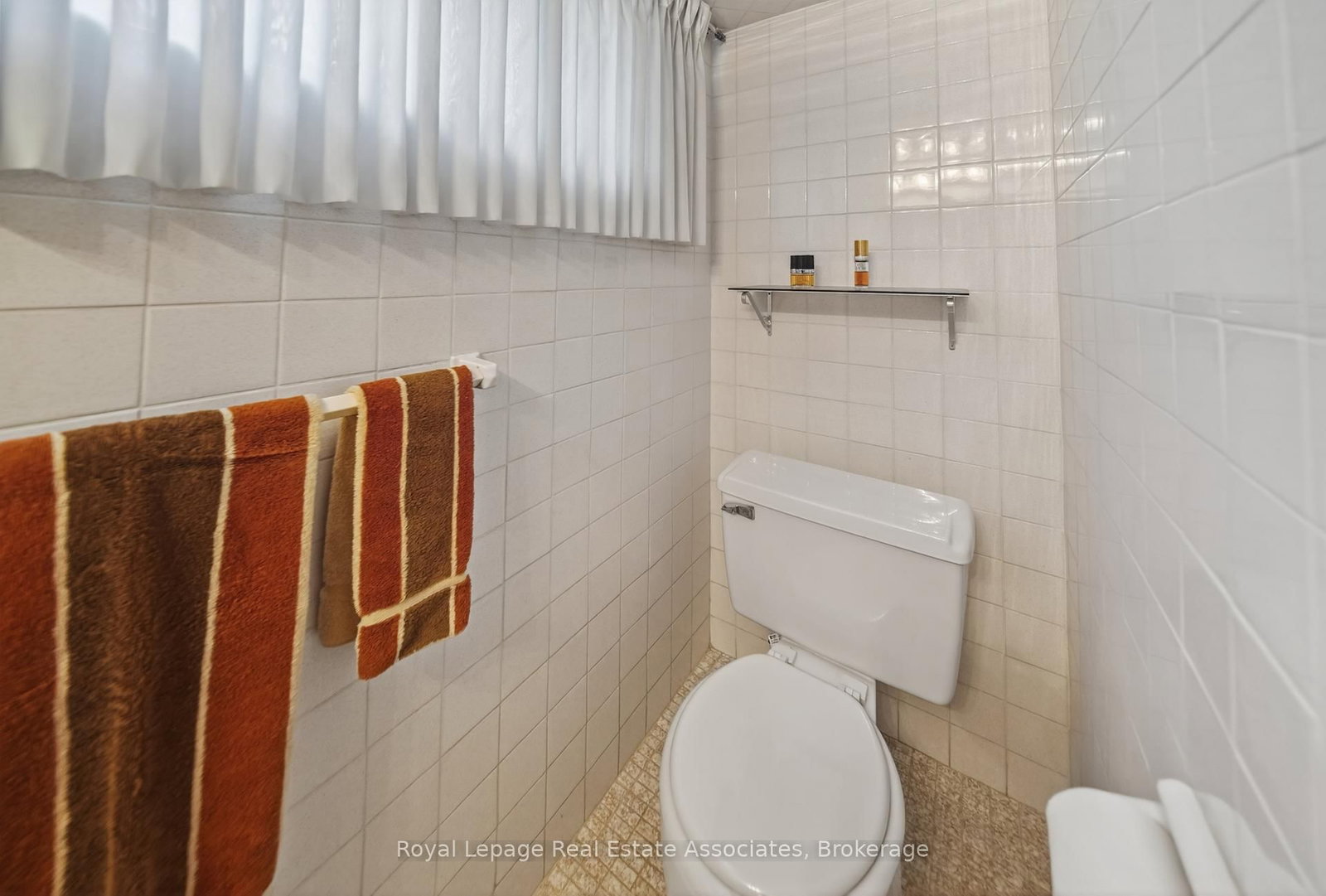 Listing Image 50