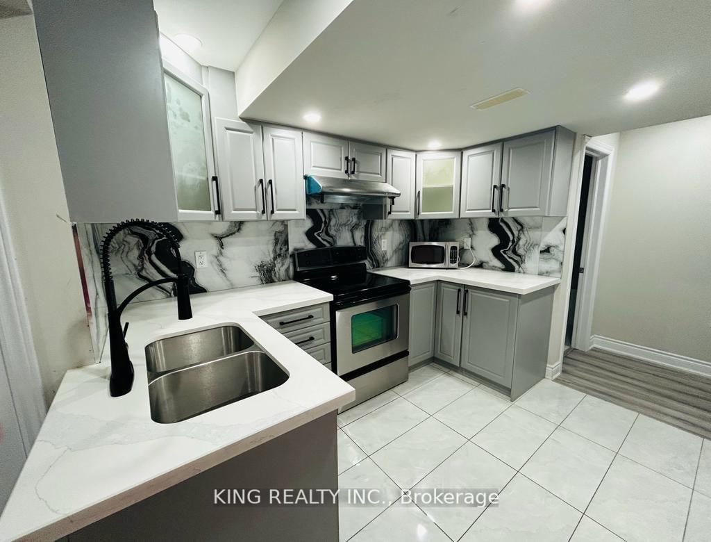 13 Black Diamond Crescent, Unit Bsmt