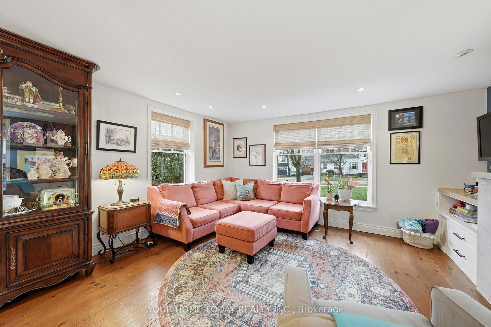 Listing Image 7