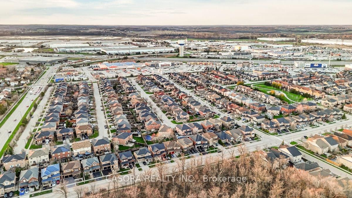 1017 Woodward Avenue • Milton, ON photo 39