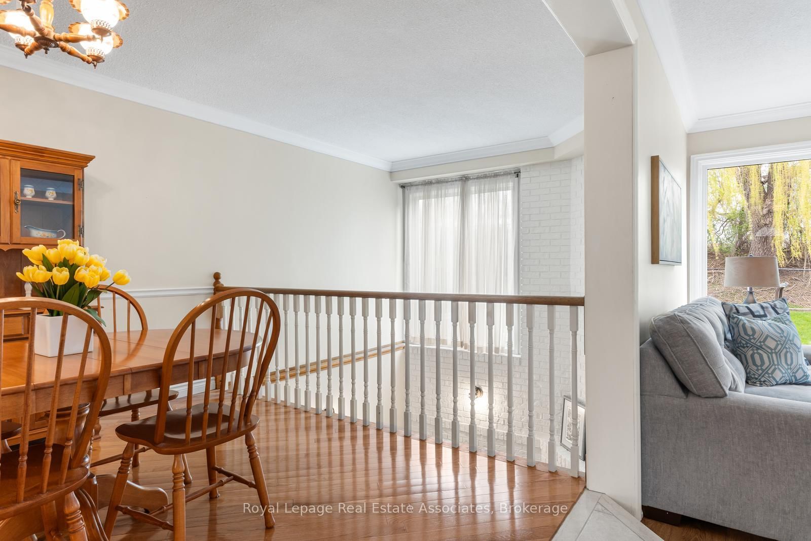 Semi-Detached House sold at 4237 Trellis Crescent, Mississauga, Ontario, L5L 2M1 - Erin Mills - MLS: W13062320