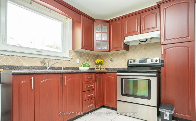 51 Davenport Brampton,ON L6T 3L5 — Photo 15