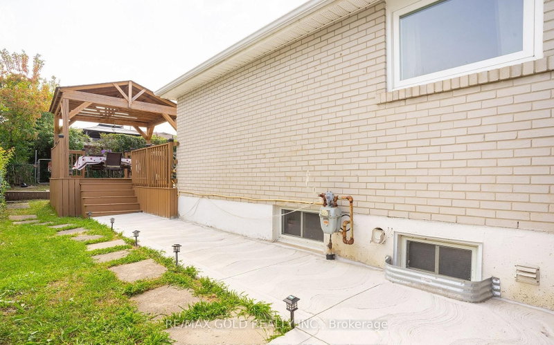 51 Davenport Brampton,ON L6T 3L5 — Photo 34