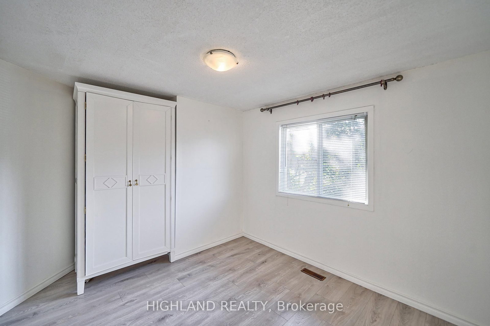 6455 Tisler Crescent - Photo 22