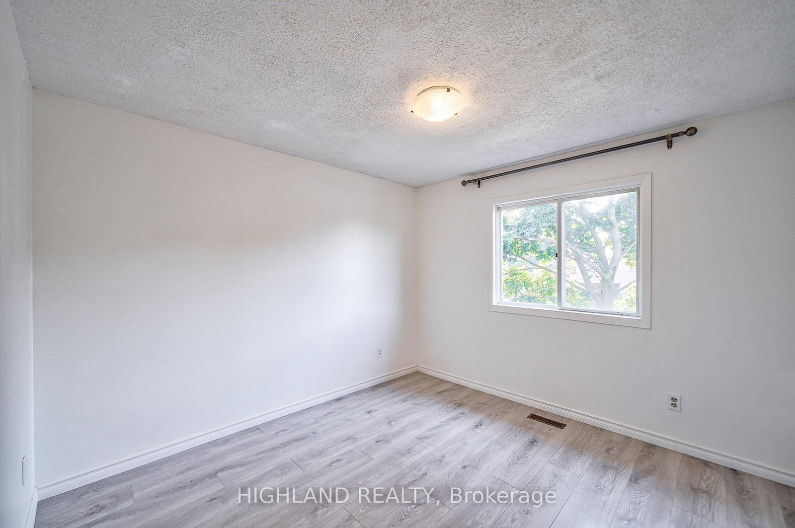 6455 Tisler Crescent - Photo 23