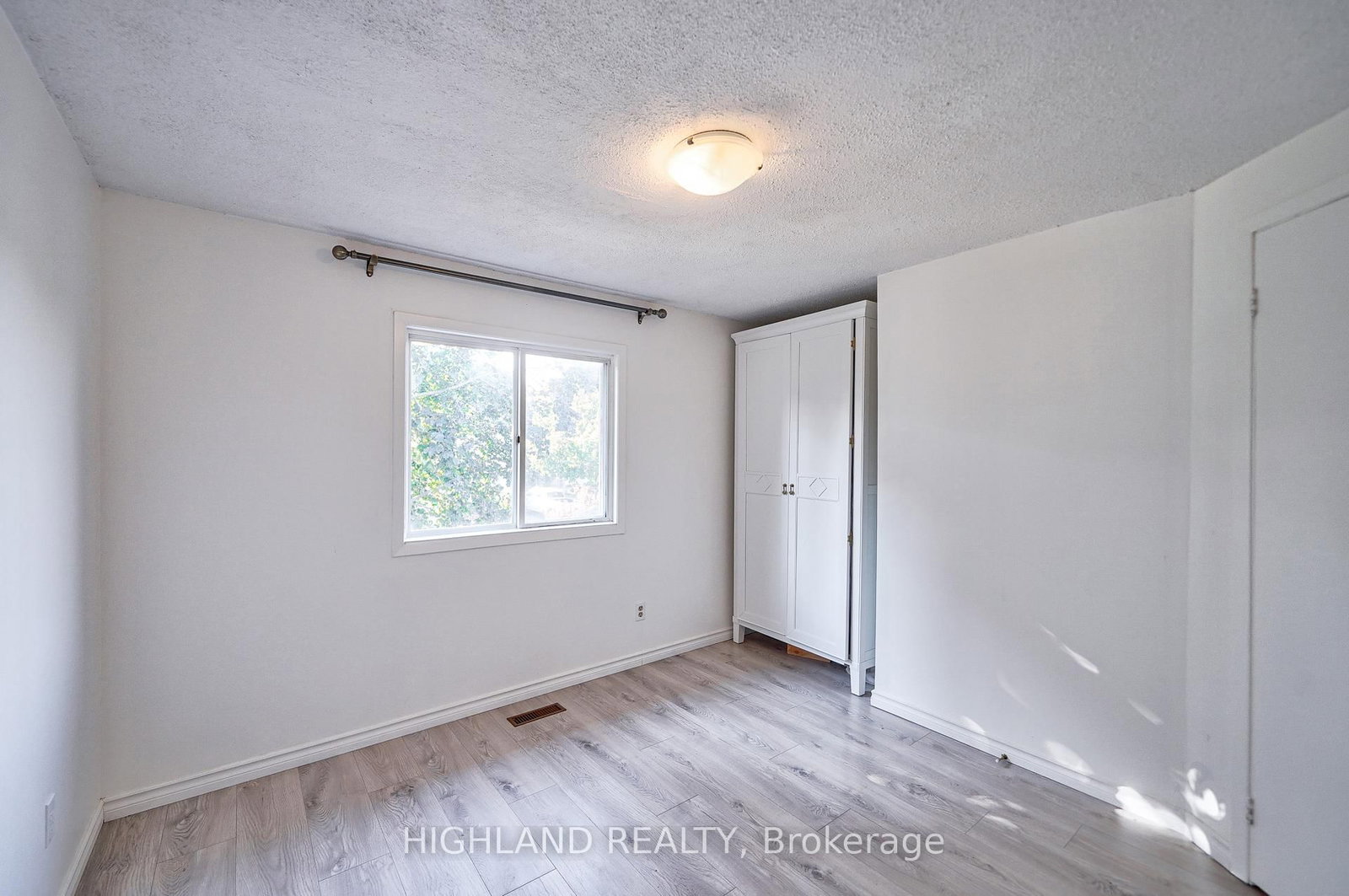 6455 Tisler Crescent - Photo 24