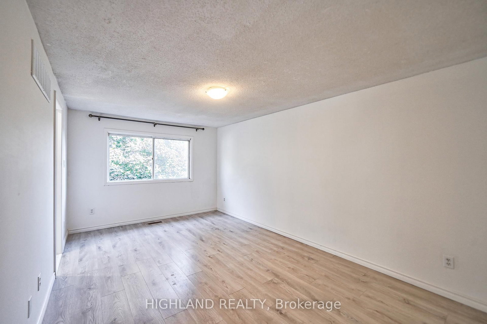 6455 Tisler Crescent - Photo 25
