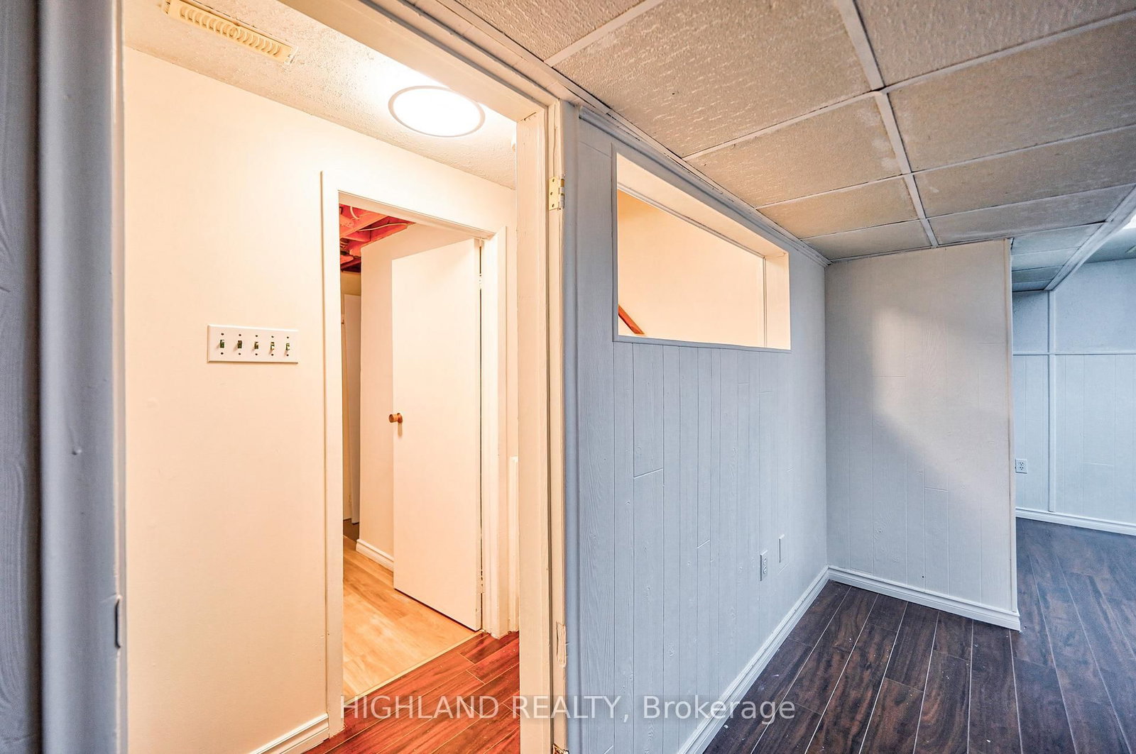 6455 Tisler Crescent - Photo 32