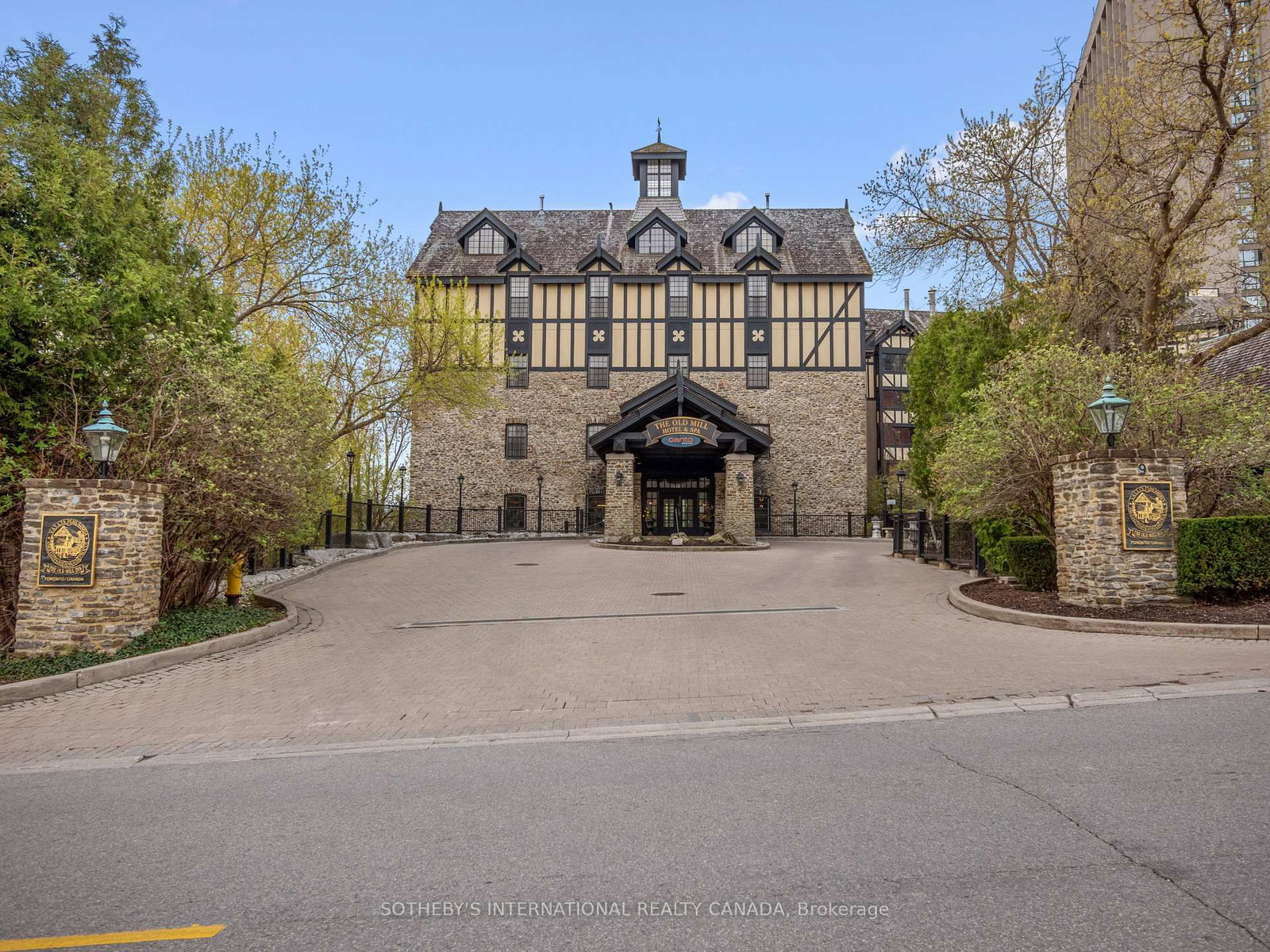 30 Old Mill Road, Unit 301 - Photo 38