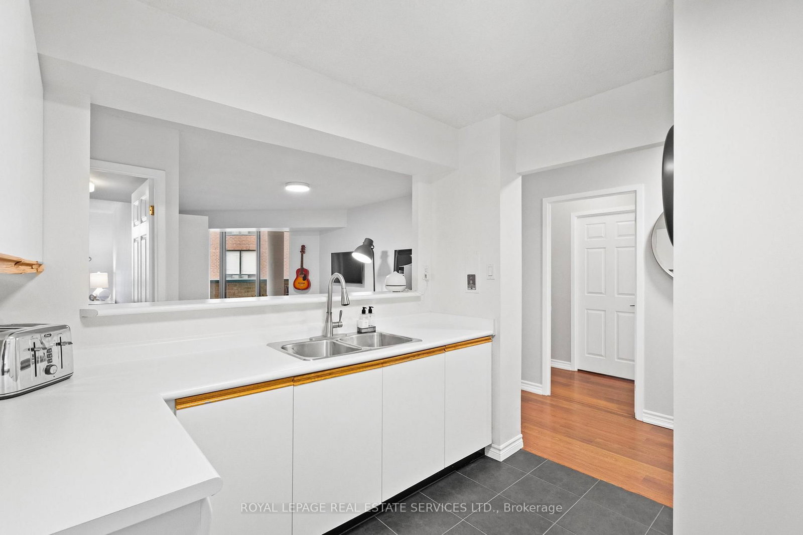 185 Robinson Street, Unit 202 - Photo 11