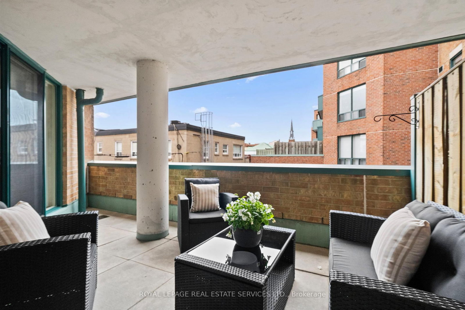 185 Robinson Street, Unit 202 - Photo 24