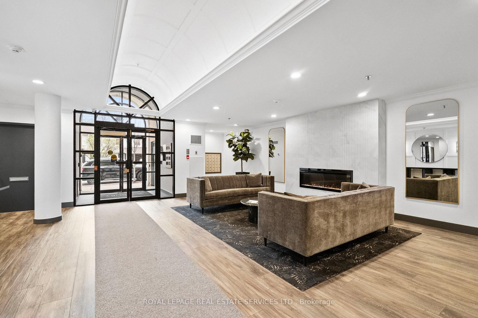 185 Robinson Street, Unit 202 - Photo 26