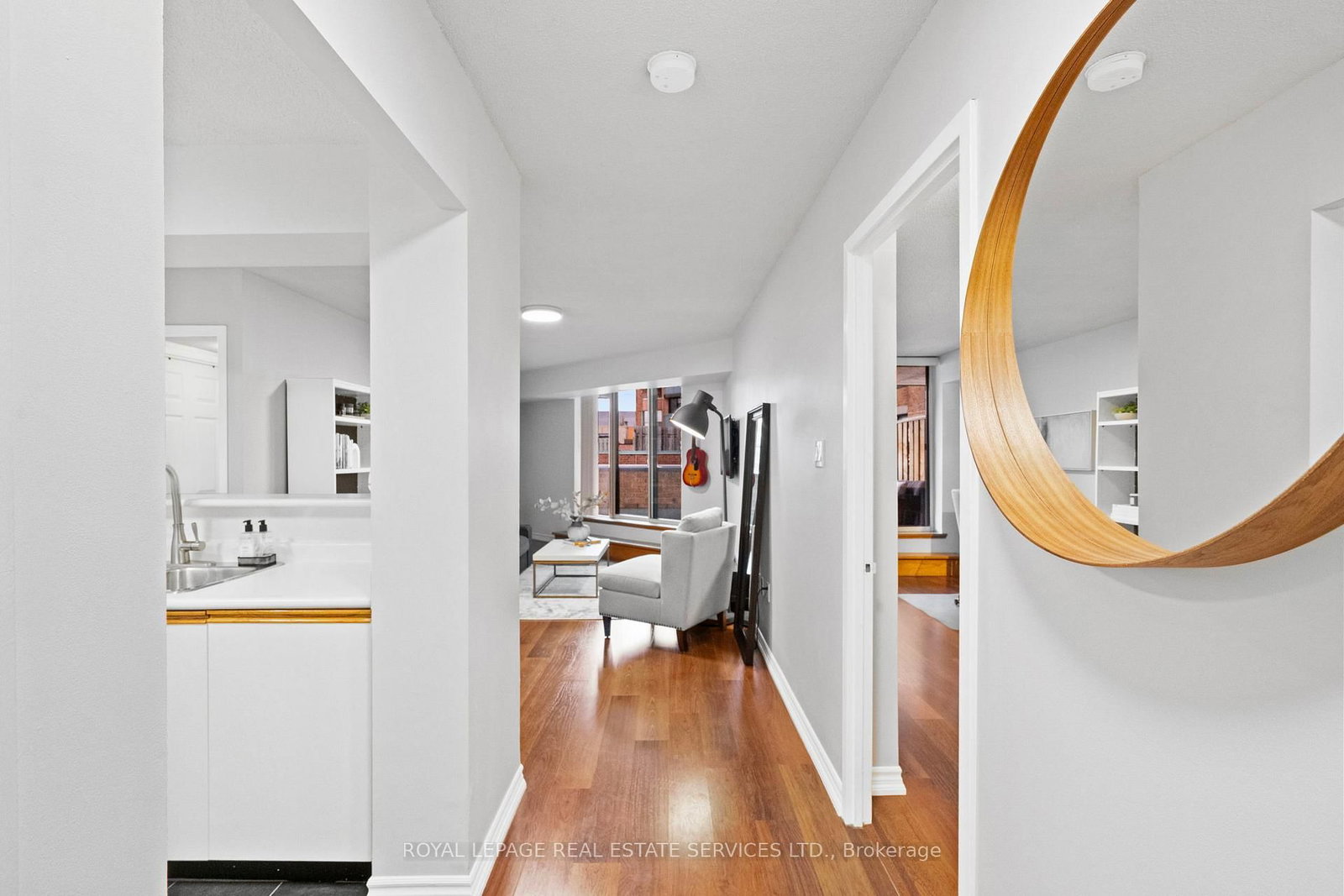 185 Robinson Street, Unit 202 - Photo 3