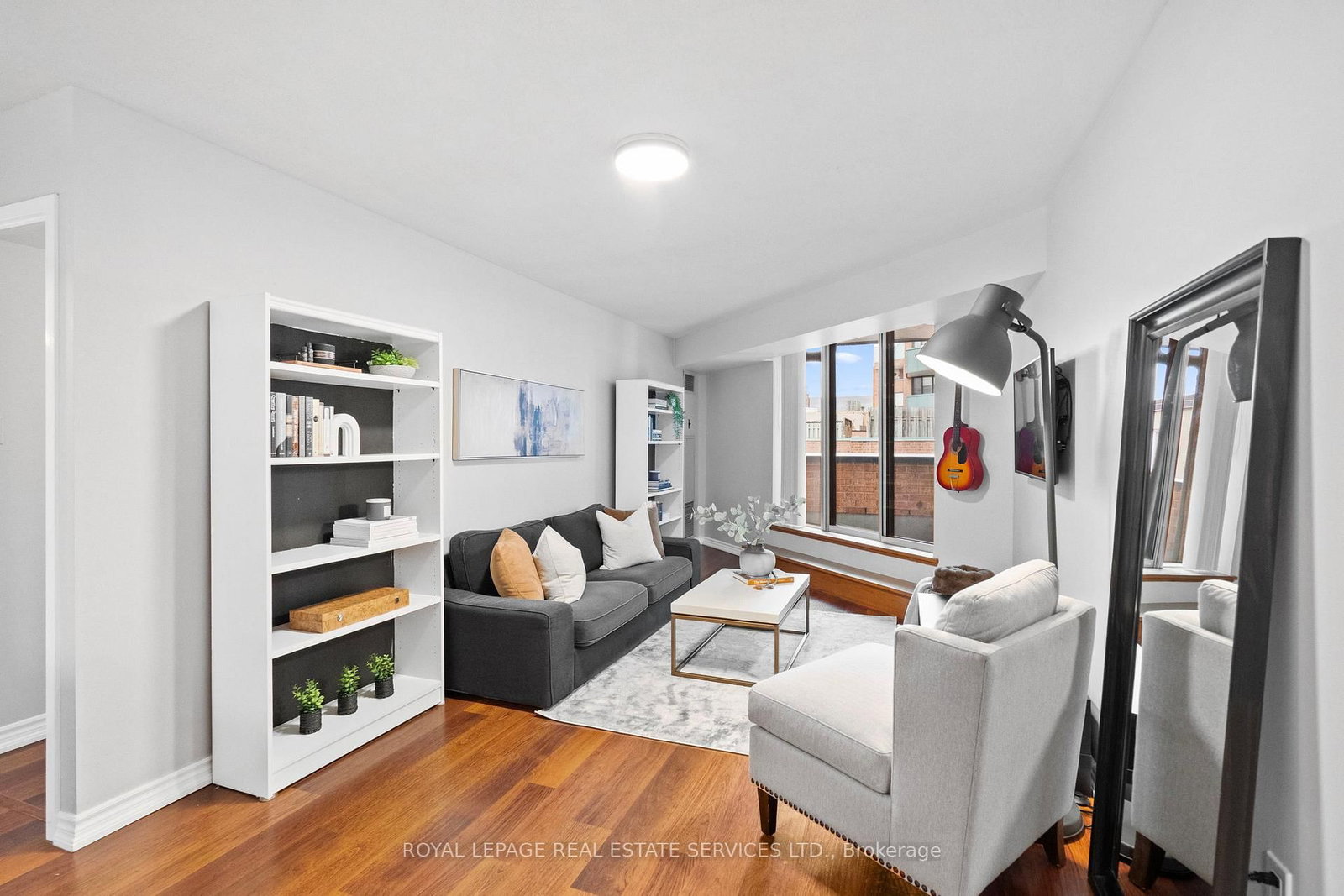 185 Robinson Street, Unit 202 - Photo 4