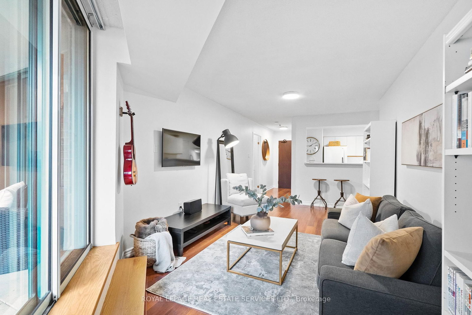 185 Robinson Street, Unit 202 - Photo 8
