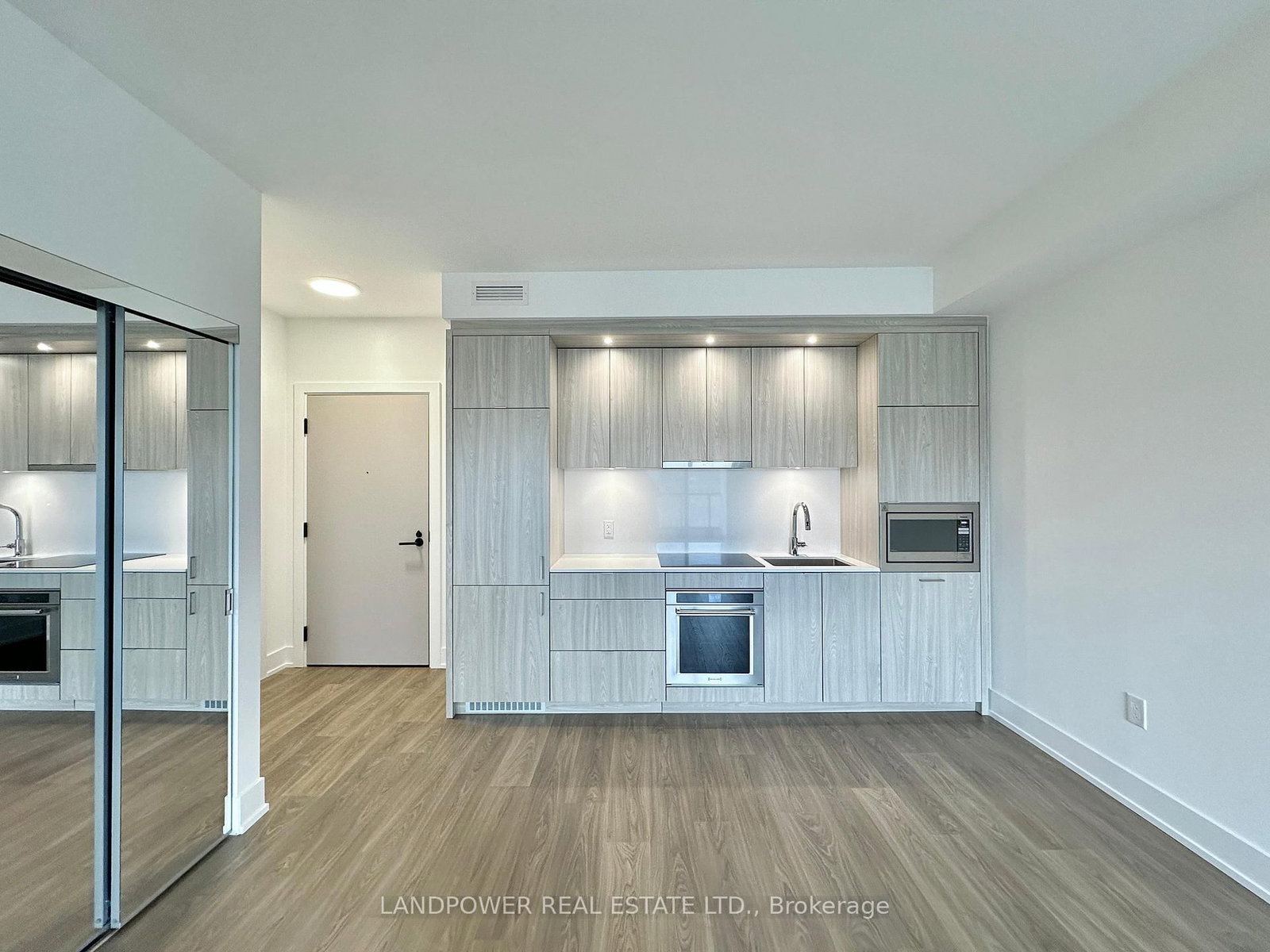 858 Dupont Street, Unit 513
