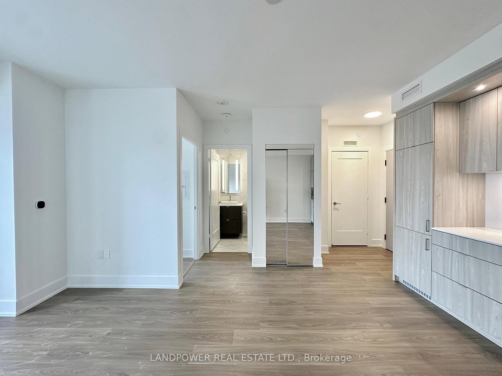 858 Dupont Street, Unit 513 - Photo 7