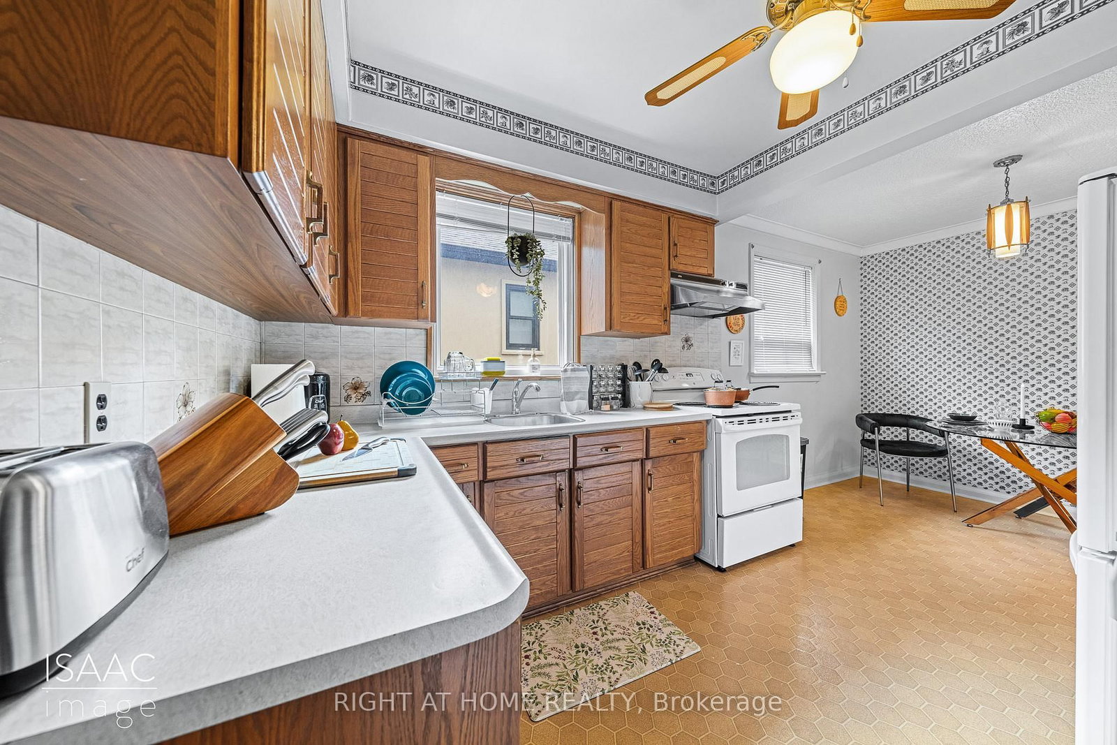 98 Yorkview Drive, Toronto, ON, photo 5