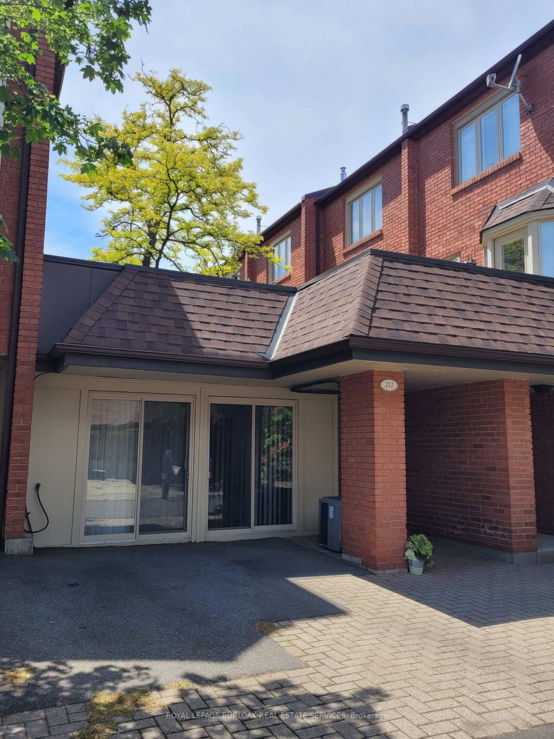 home for lease on 212-895 Maple Avenue