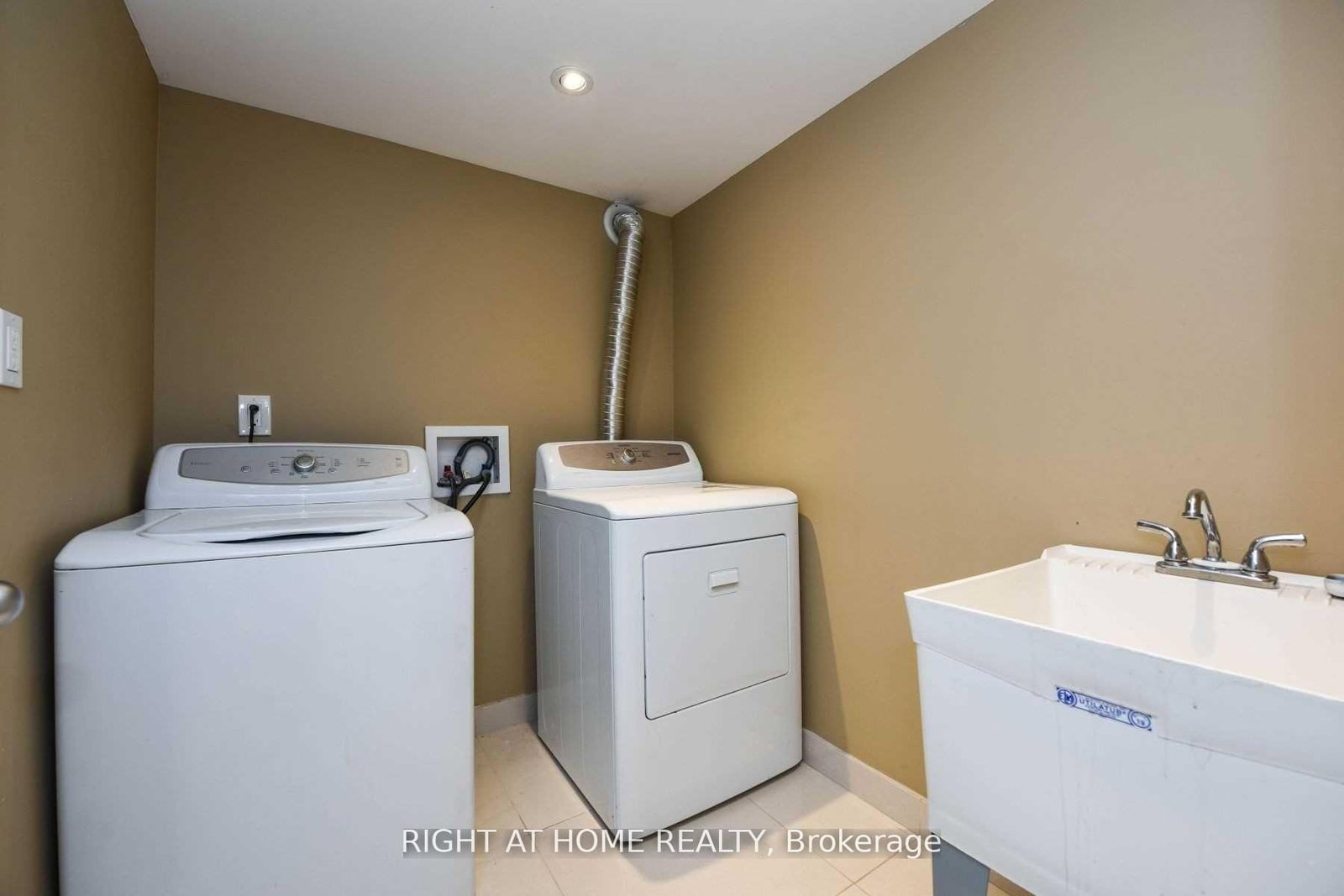31 E Griggsden Avenue - Photo 11