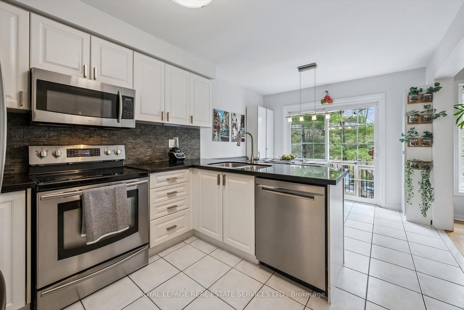 2485 Wooden Hill Circle - Photo 10