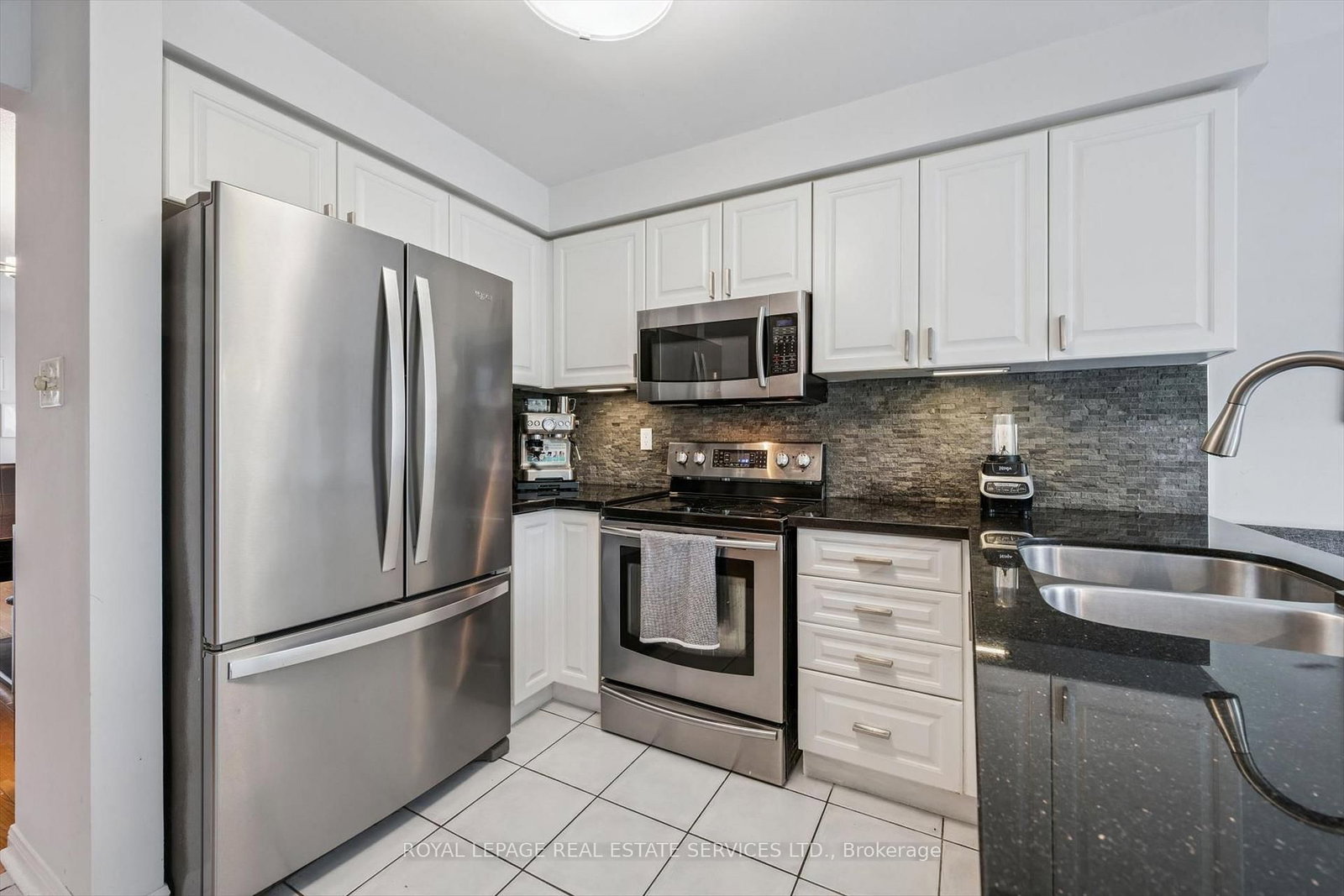 2485 Wooden Hill Circle - Photo 12