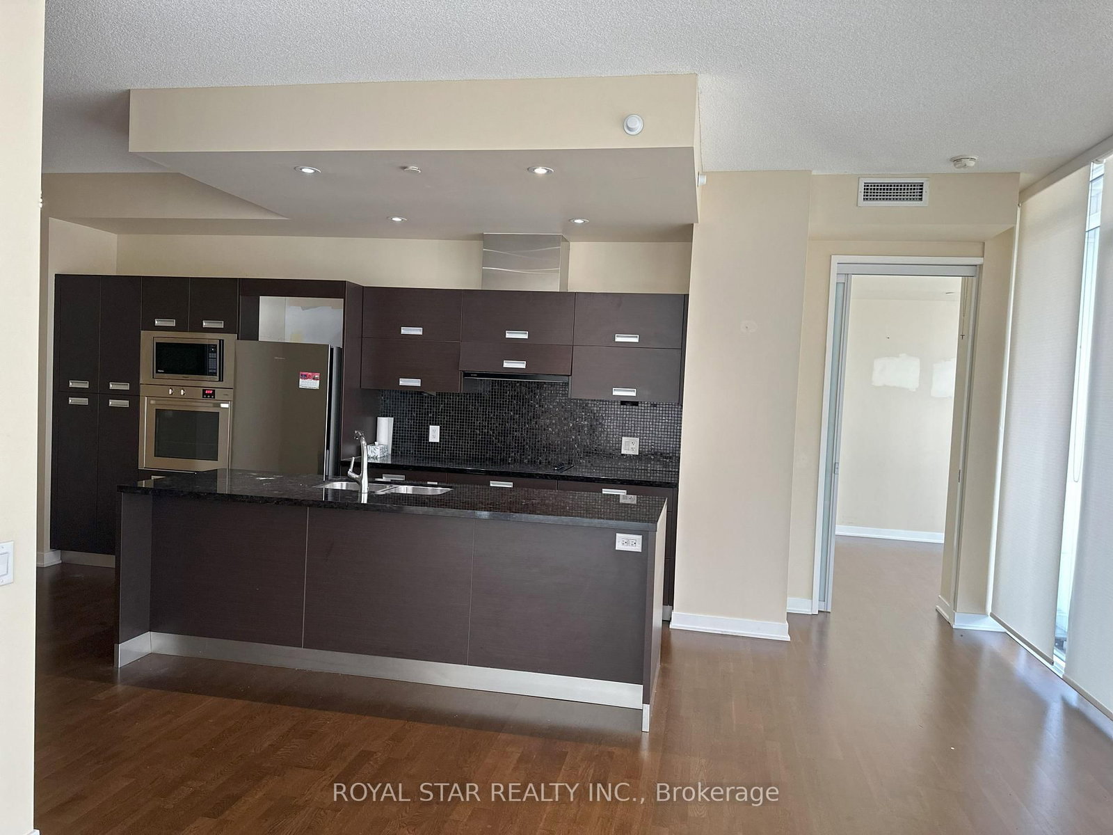 90 Park Lawn Road, Unit 508 - Photo 12