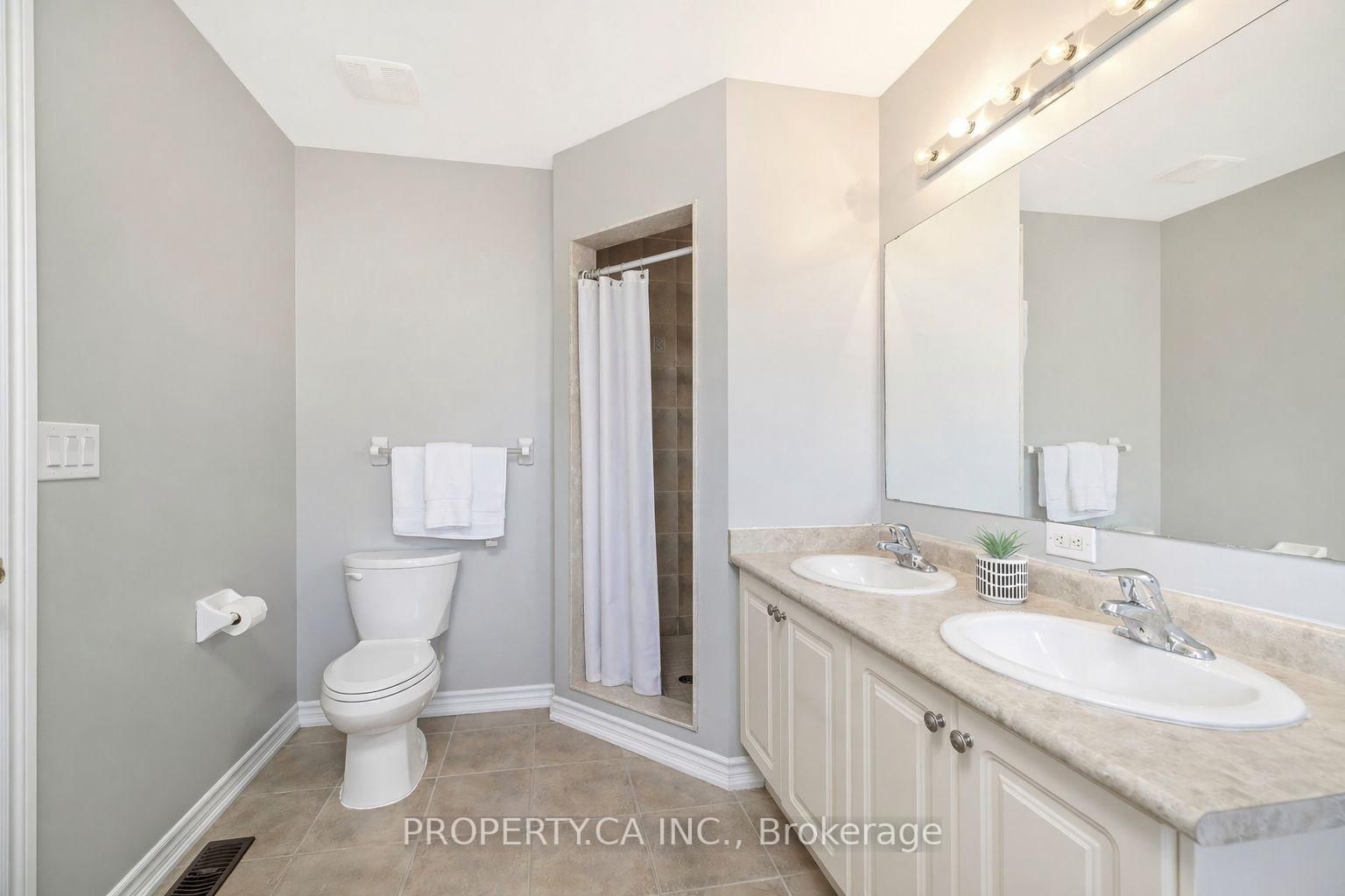 211 Mclaughlin Avenue • Milton, ON photo 15