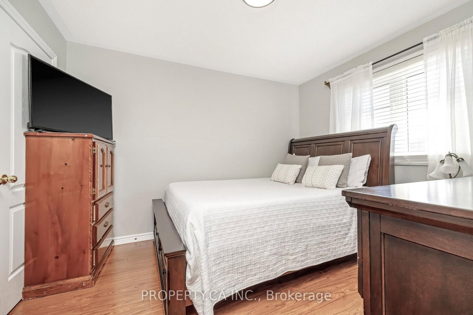 211 Mclaughlin Avenue • Milton, ON photo 16