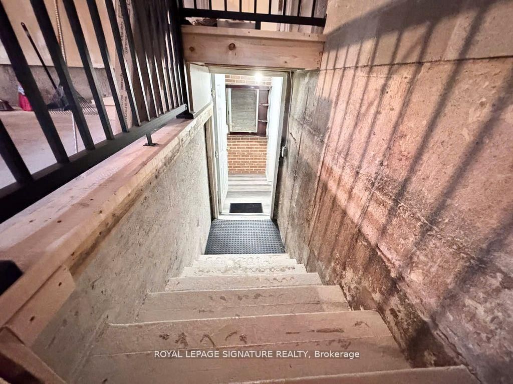 285 Mississaga Street, Unit Bsmt - Photo 5