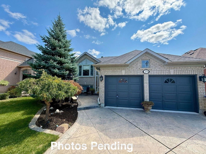 home for lease on 19 Livingston Drive