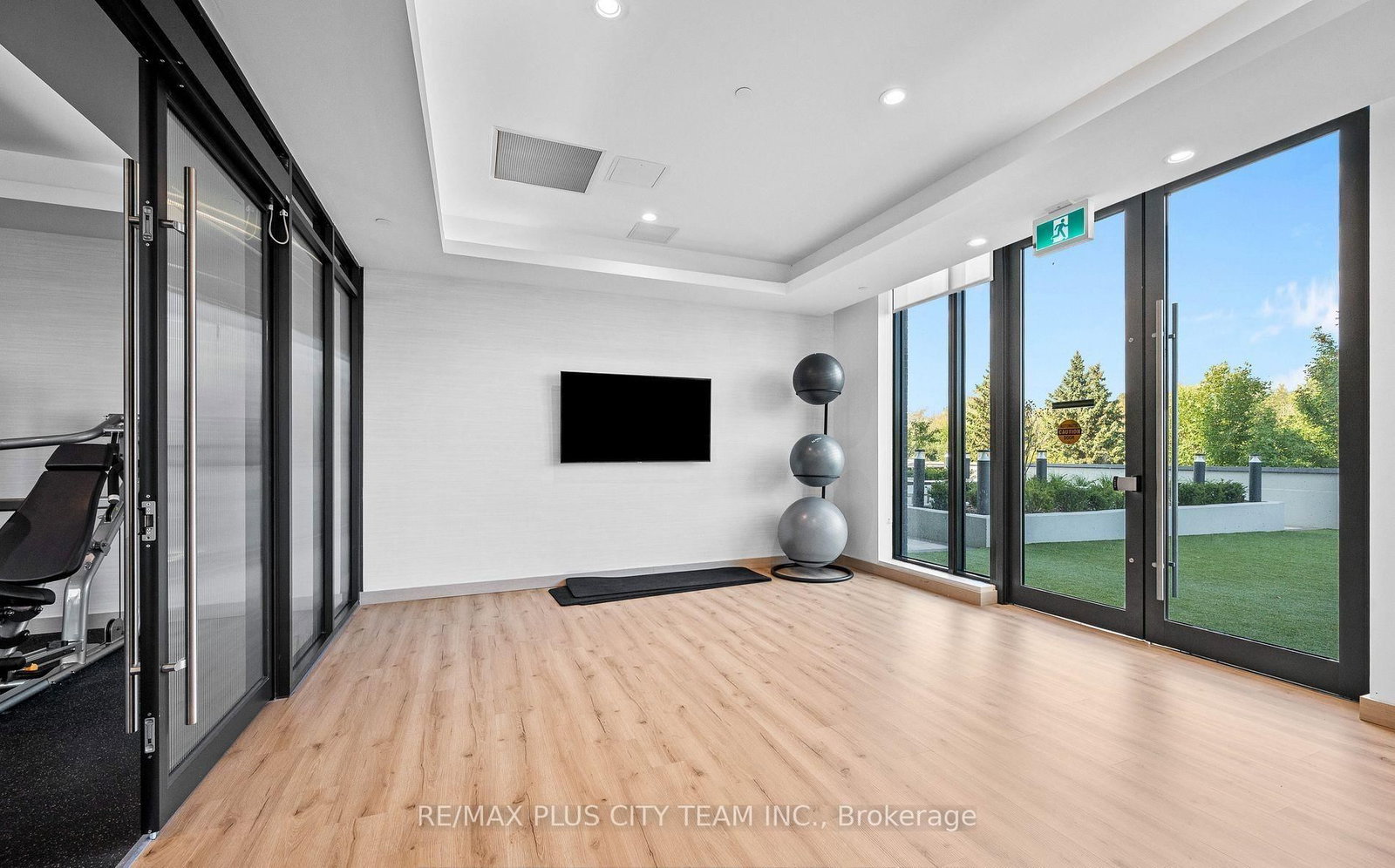 215 Veterans Drive, Unit 103 - Photo 12