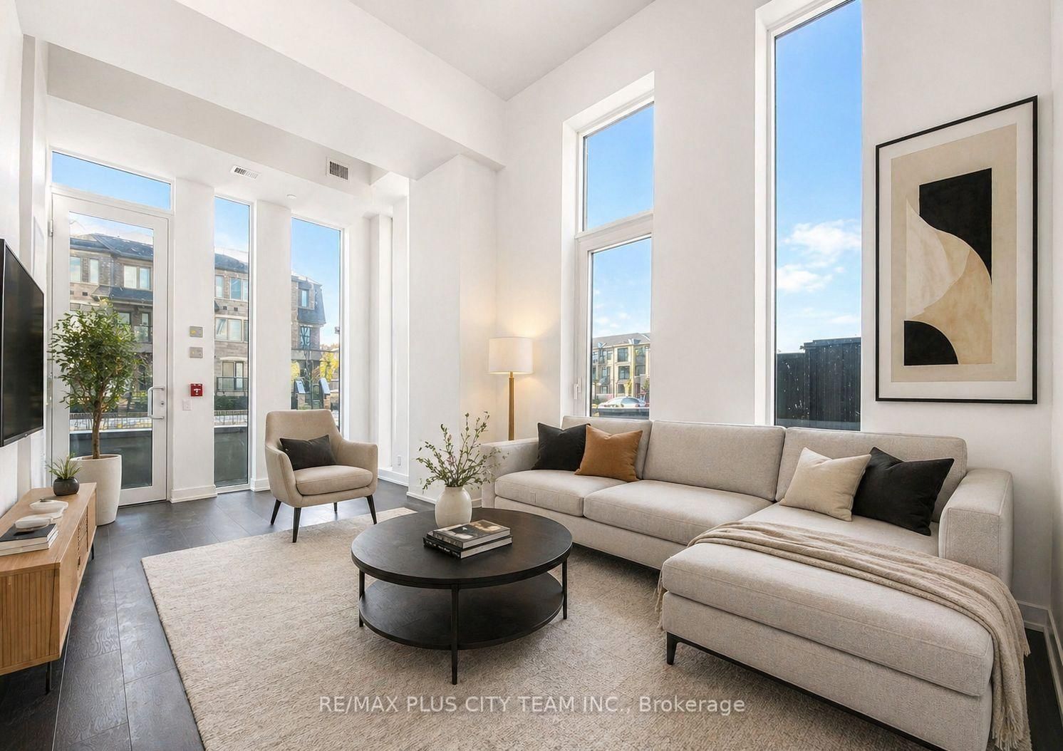 215 Veterans Drive, Unit 103 - Photo 3