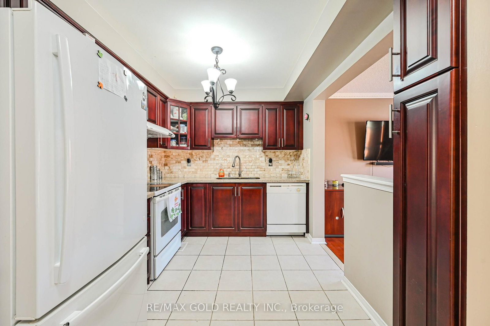 94 Lake Louise Drive • Brampton, ON photo 10