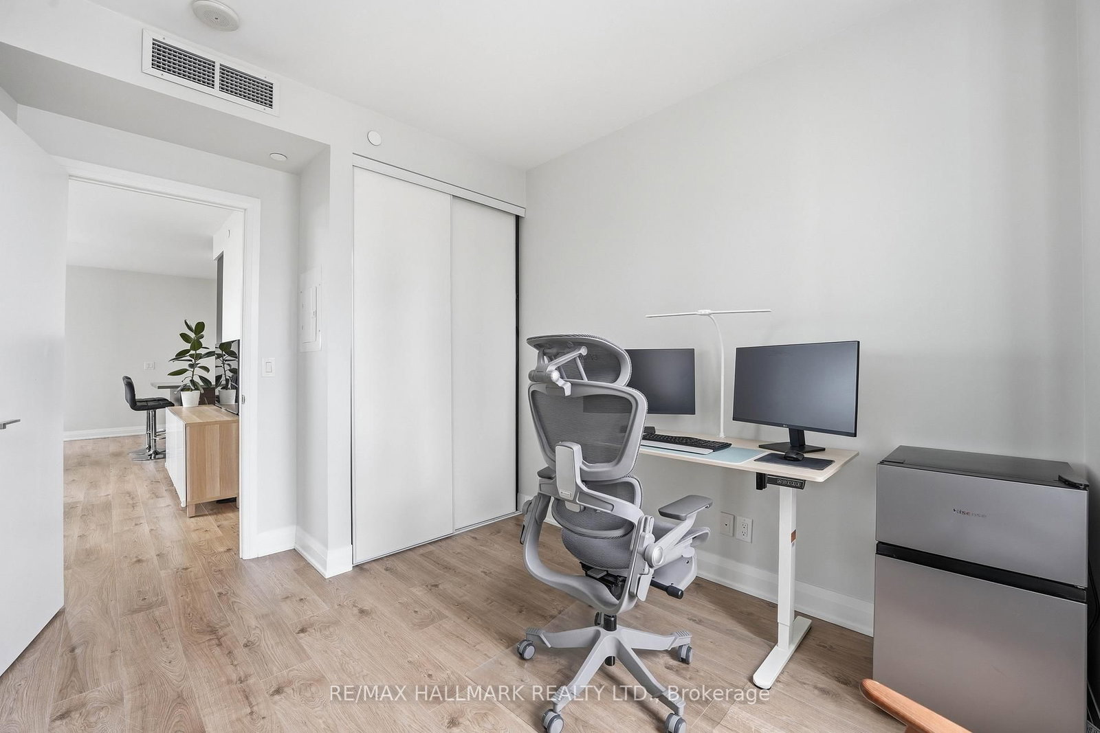 36 Park Lawn Road, Unit 710 - Photo 10