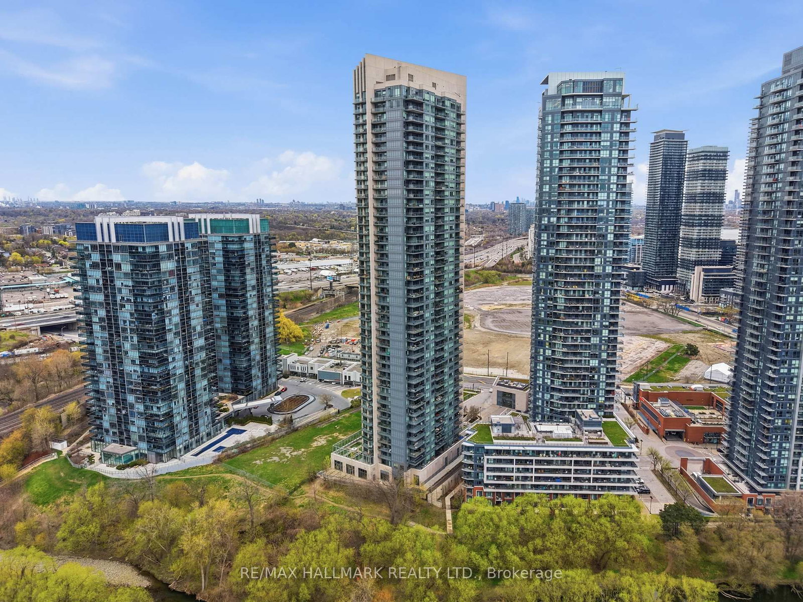 36 Park Lawn Road, Unit 710 - Photo 32