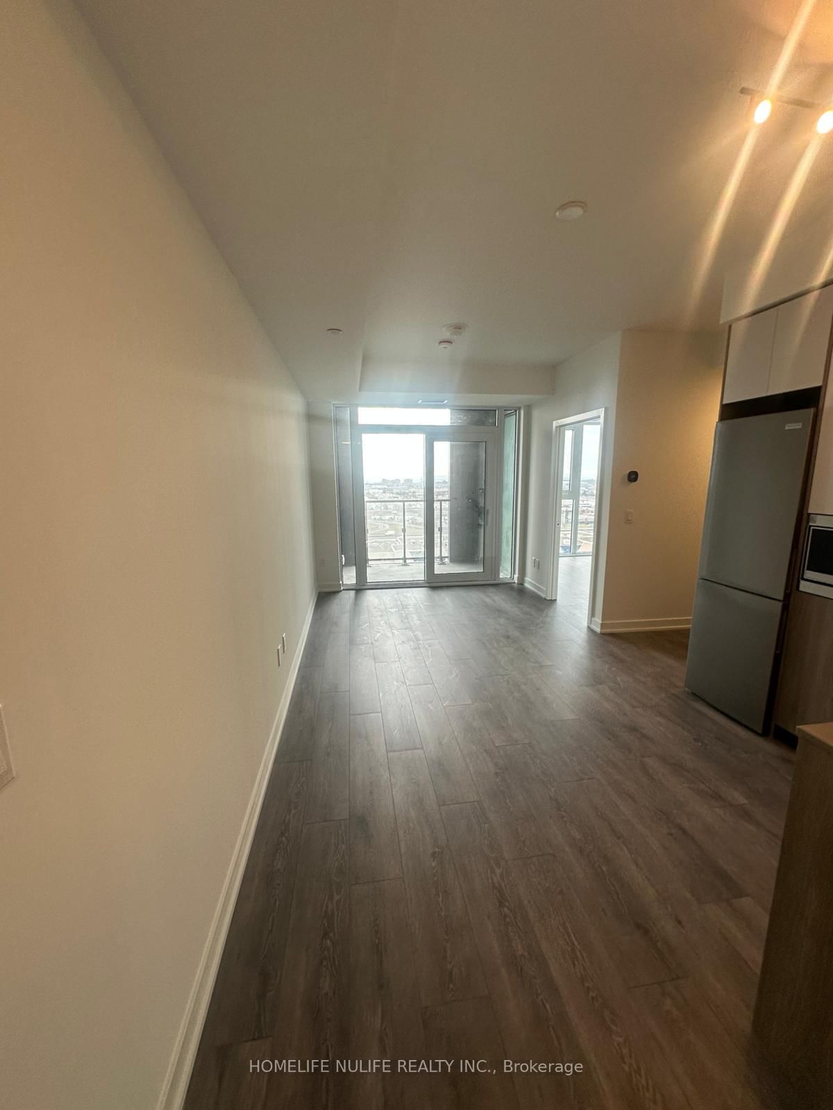 1007 THE QUEENSWAY Avenue S, Unit 1307 - Photo 10