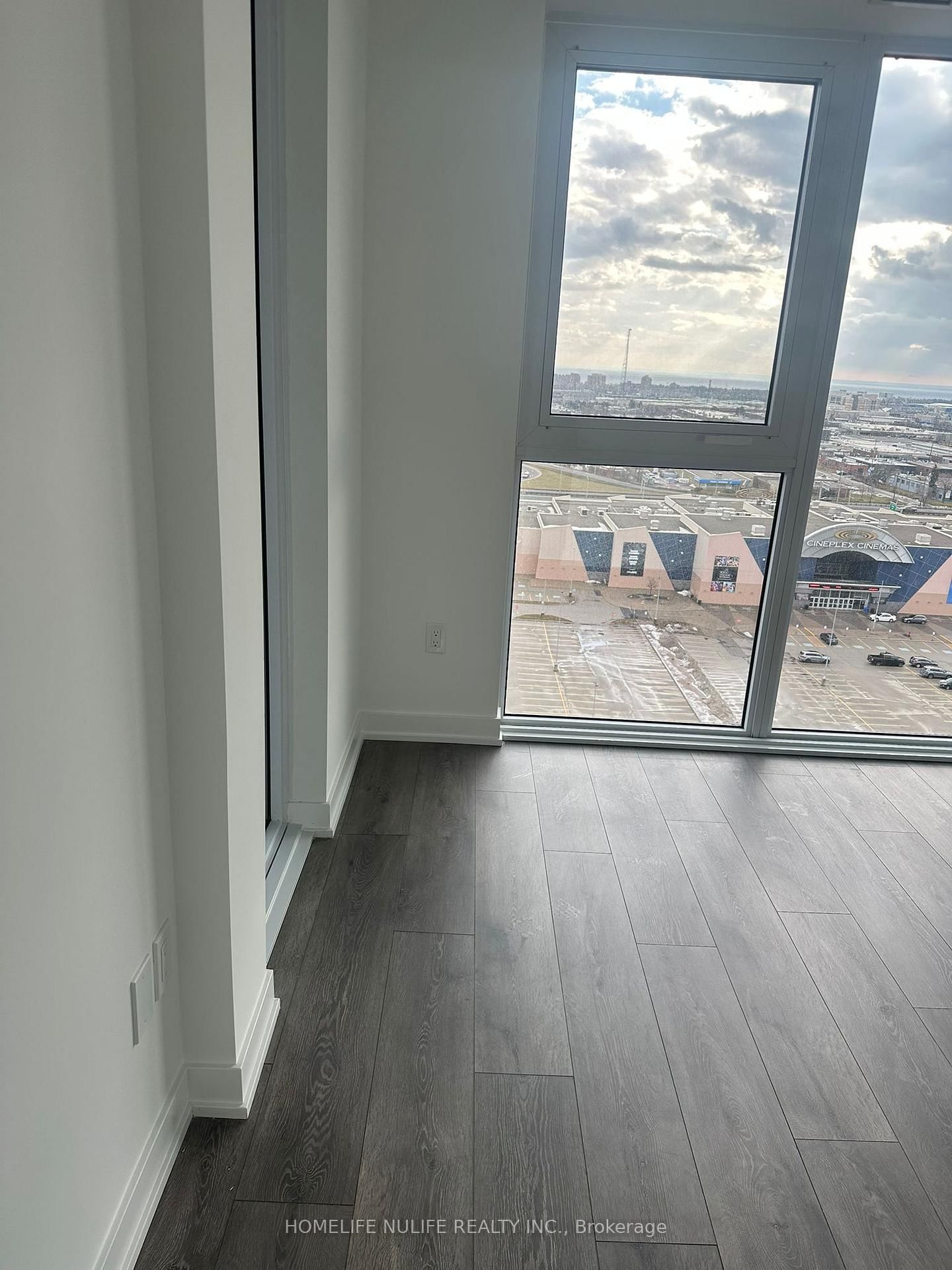1007 THE QUEENSWAY Avenue S, Unit 1307 - Photo 20
