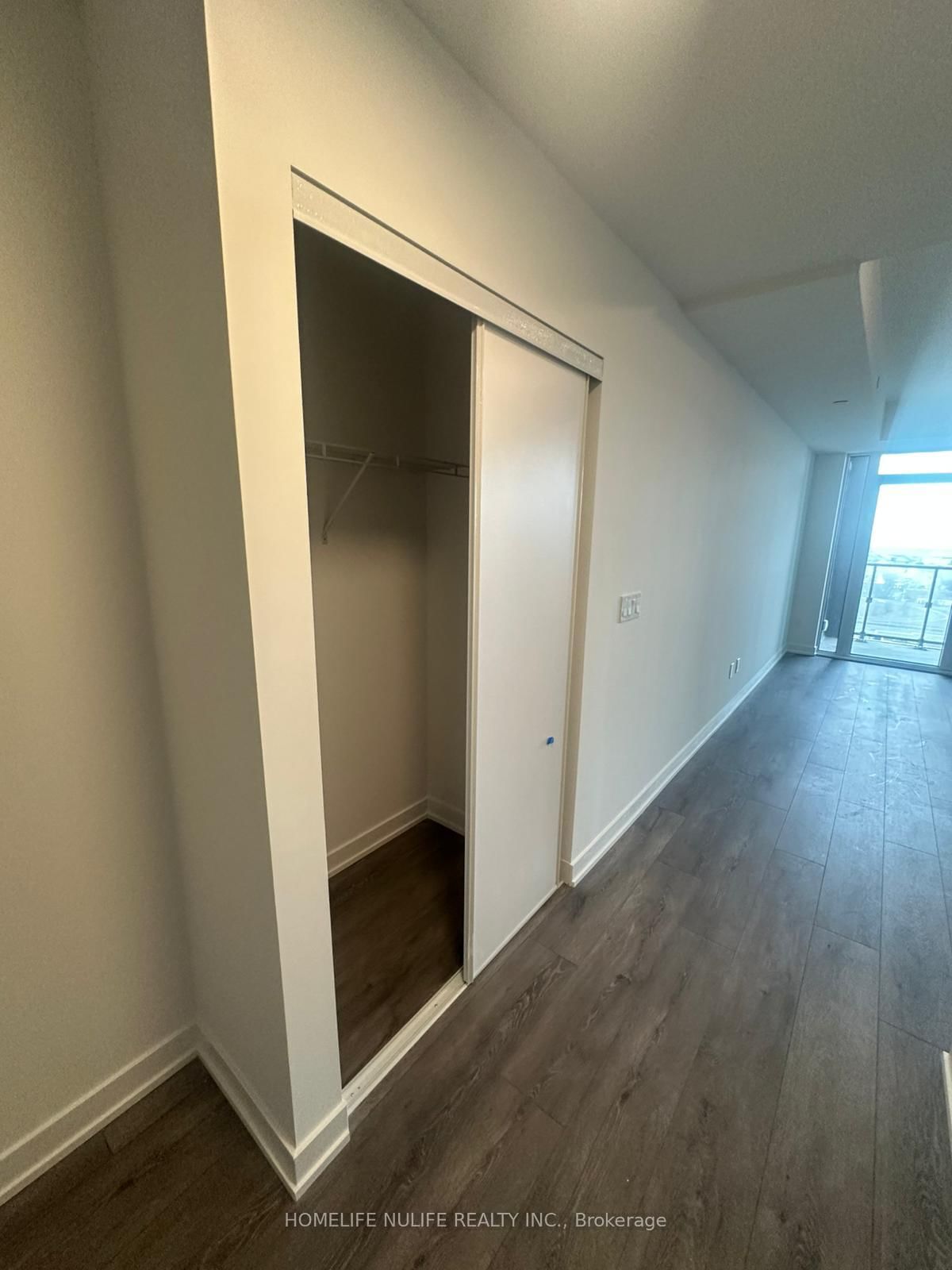 1007 THE QUEENSWAY Avenue S, Unit 1307 - Photo 6