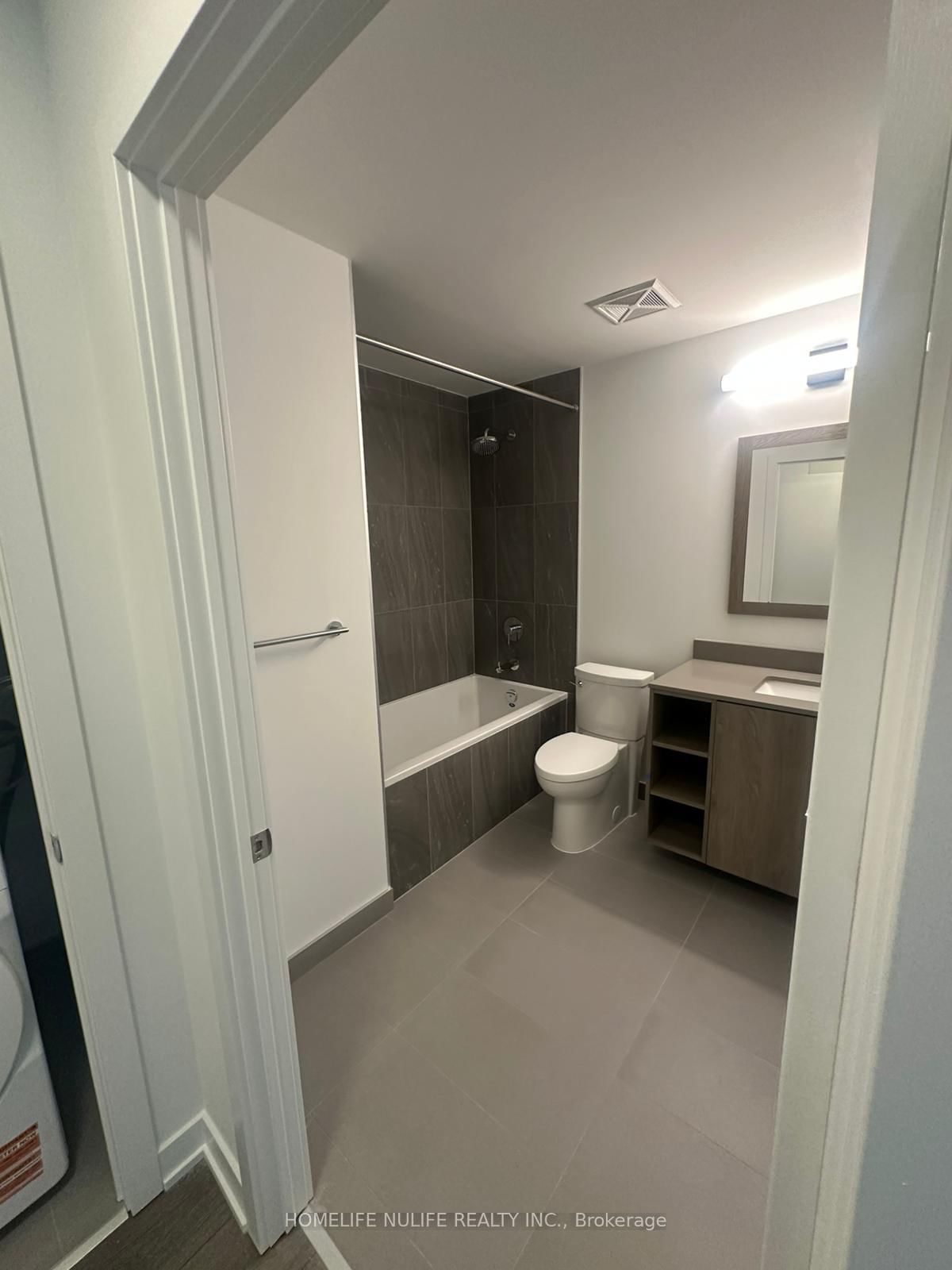 1007 THE QUEENSWAY Avenue S, Unit 1307 - Photo 9