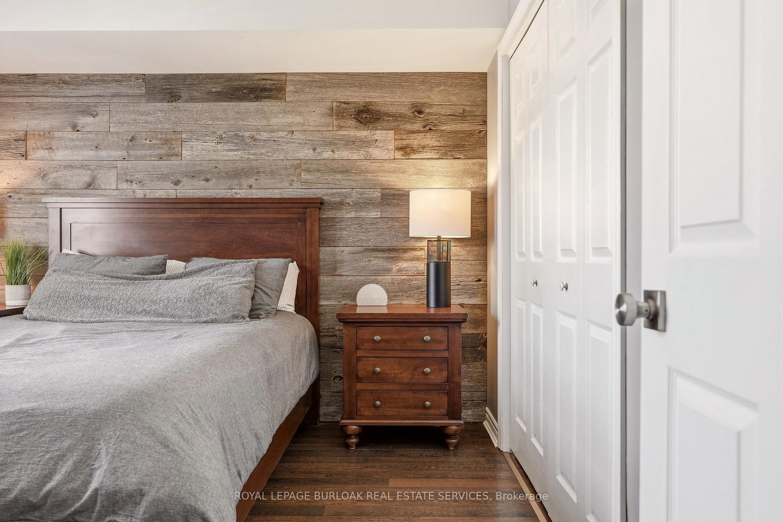 1451 Walker's Line, Unit 304 - Photo 15