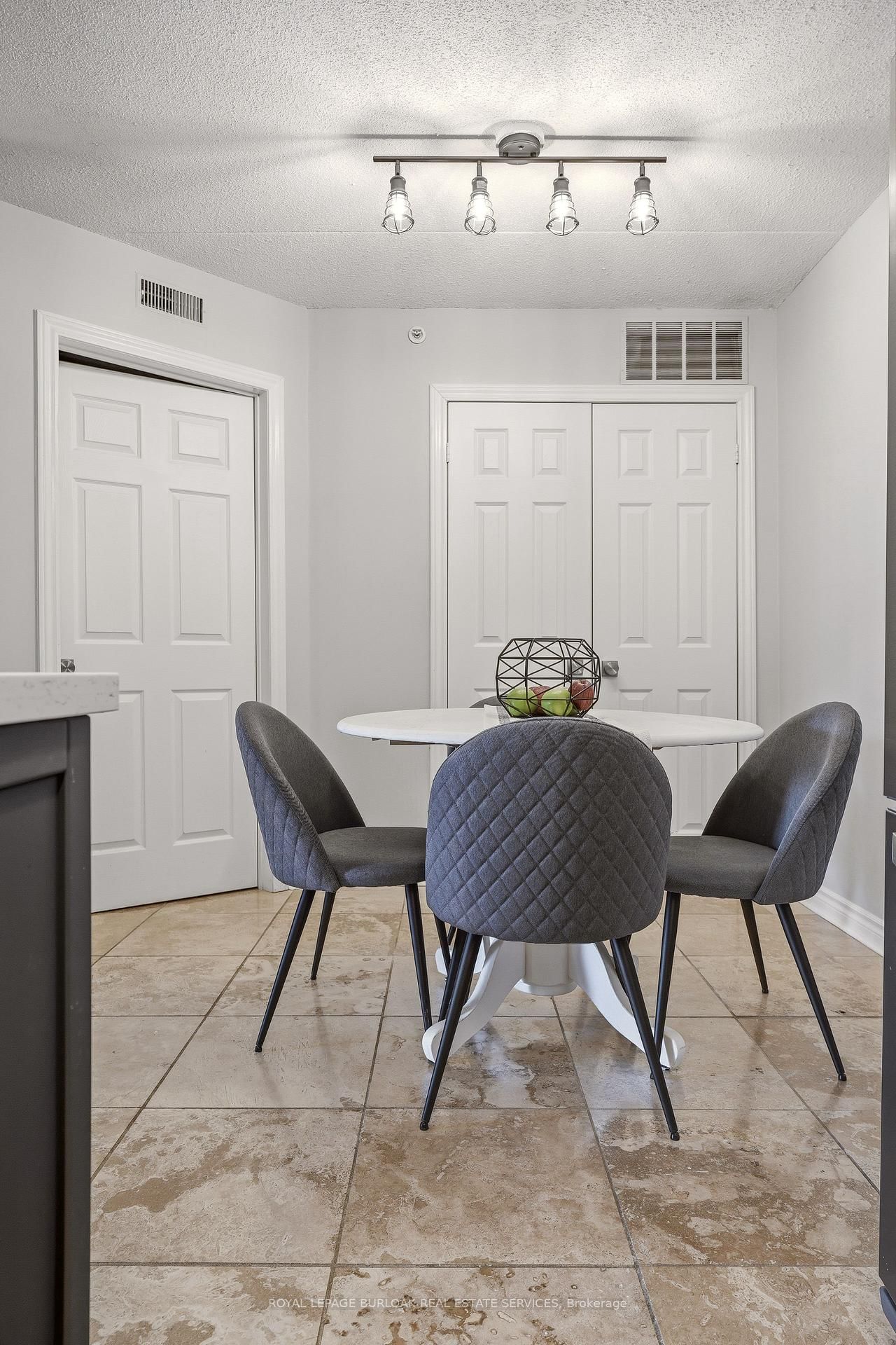 1451 Walker's Line, Unit 304 - Photo 22