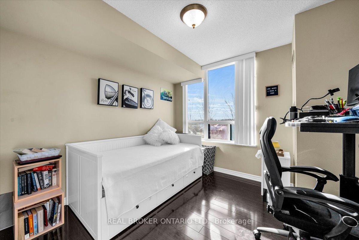 335 Rathburn Road W, Unit 312 - Photo 12
