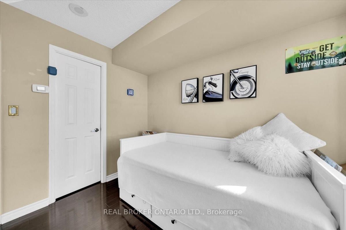 335 Rathburn Road W, Unit 312 - Photo 13