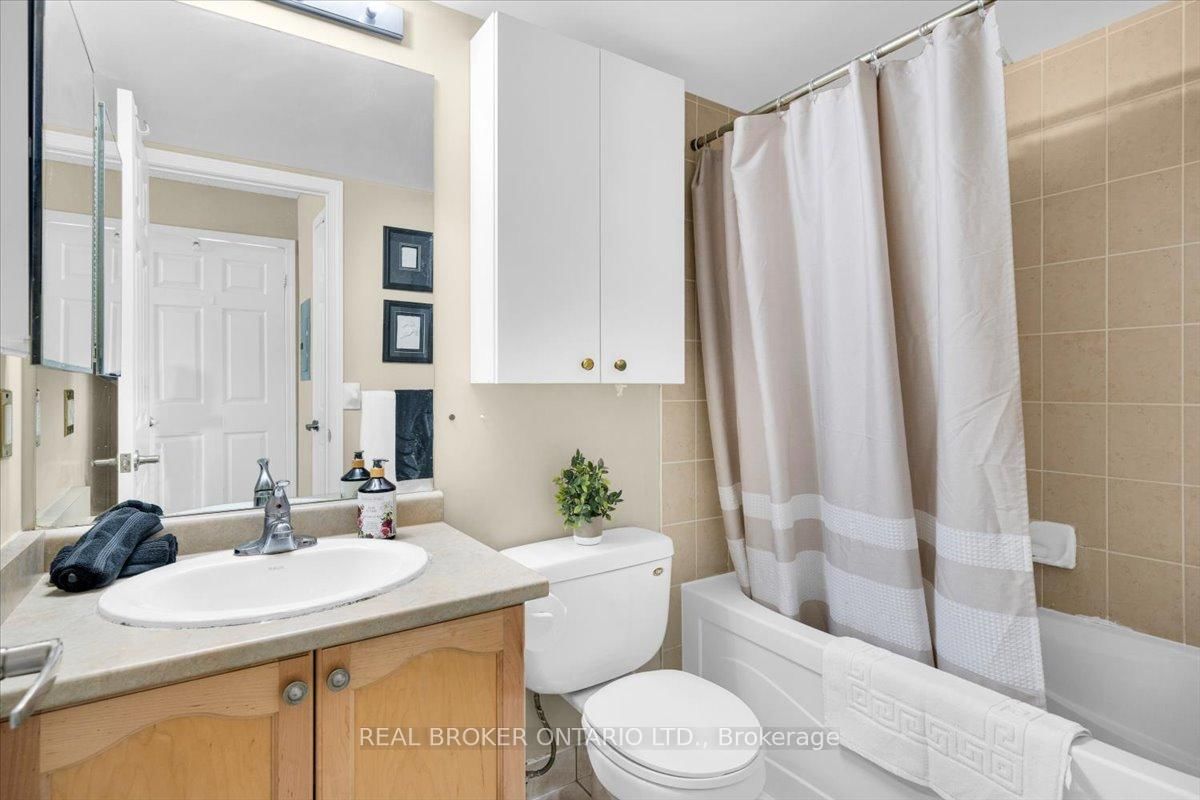 335 Rathburn Road W, Unit 312 - Photo 17
