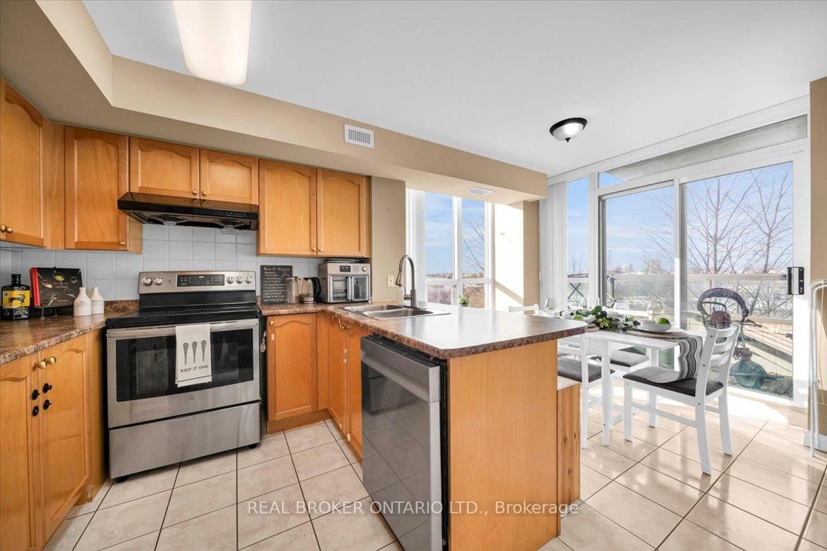 335 Rathburn Road W, Unit 312 - Photo 18
