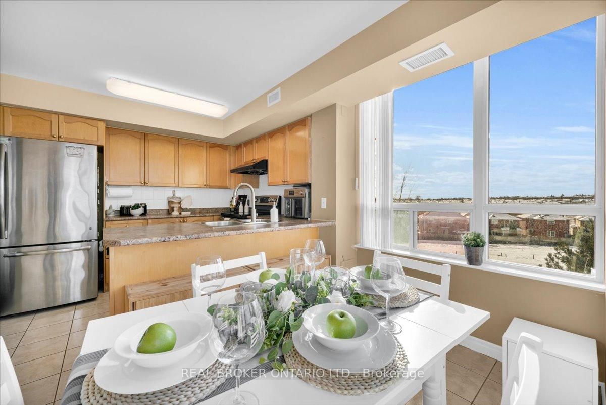 335 Rathburn Road W, Unit 312 - Photo 21